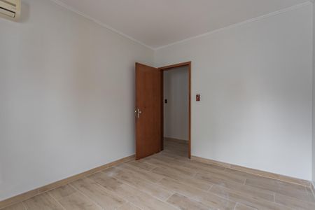 Casa à venda com 194m², 3 quartos e 2 vagas Casa à venda com 194m², 3 quartos e 2 vagasQuarto 1