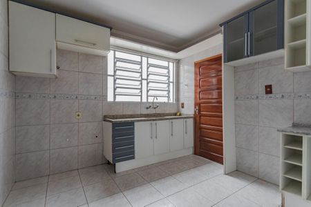 Casa à venda com 194m², 3 quartos e 2 vagas Casa à venda com 194m², 3 quartos e 2 vagasCozinha