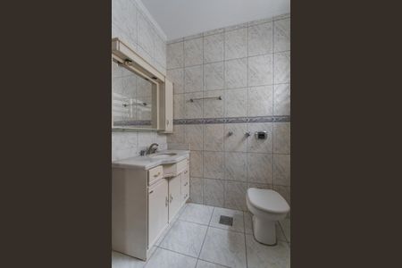 Casa à venda com 194m², 3 quartos e 2 vagas Casa à venda com 194m², 3 quartos e 2 vagasBanheiro