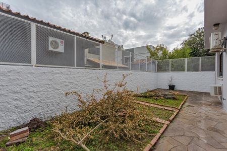 Casa à venda com 194m², 3 quartos e 2 vagas Casa à venda com 194m², 3 quartos e 2 vagasQuintal