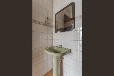 Casa à venda com 194m², 3 quartos e 2 vagas Casa à venda com 194m², 3 quartos e 2 vagasLavabo