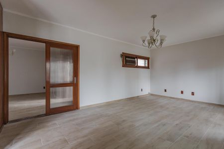 Casa à venda com 194m², 3 quartos e 2 vagas Casa à venda com 194m², 3 quartos e 2 vagasSala