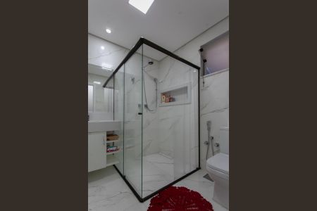 Casa à venda com 360m², 4 quartos e 3 vagas Casa à venda com 360m², 4 quartos e 3 vagasBanheiro da Suíte 1