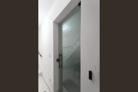 Casa à venda com 360m², 4 quartos e 3 vagas Casa à venda com 360m², 4 quartos e 3 vagasEscritório