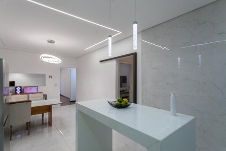 Casa à venda com 360m², 4 quartos e 3 vagas Casa à venda com 360m², 4 quartos e 3 vagasCozinha e Sala de Jantar