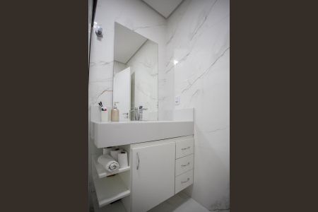 Casa à venda com 360m², 4 quartos e 3 vagas Casa à venda com 360m², 4 quartos e 3 vagasBanheiro Social