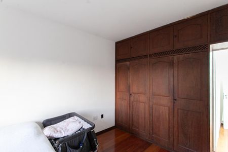 Casa à venda com 360m², 4 quartos e 3 vagas Casa à venda com 360m², 4 quartos e 3 vagasSuíte 1