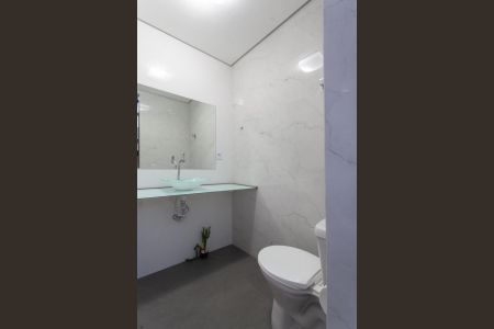 Casa à venda com 360m², 4 quartos e 3 vagas Casa à venda com 360m², 4 quartos e 3 vagasLavabo