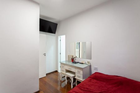 Casa à venda com 360m², 4 quartos e 3 vagas Casa à venda com 360m², 4 quartos e 3 vagasSuíte 2