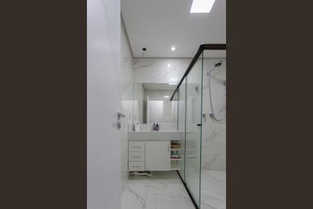 Casa à venda com 360m², 4 quartos e 3 vagas Casa à venda com 360m², 4 quartos e 3 vagasBanheiro da Suíte 1