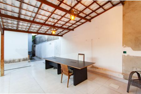 Casa à venda com 360m², 4 quartos e 3 vagas Casa à venda com 360m², 4 quartos e 3 vagasÁrea privativa