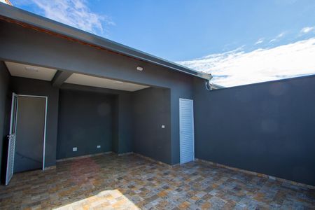 Casa à venda com 114m², 2 quartos e 3 vagasCobertura