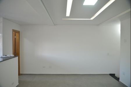 Casa à venda com 114m², 2 quartos e 3 vagasSala