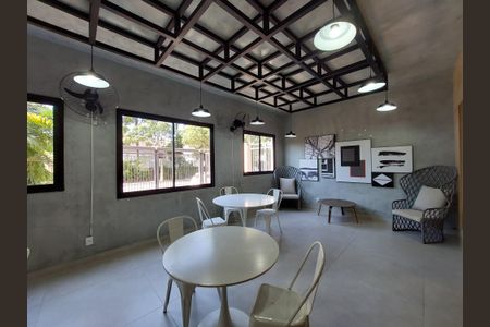 Apartamento para alugar com 34m², 2 quartos e sem vaga Apartamento para alugar com 34m², 2 quartos e sem vagaÁrea comum - Salão de Festas