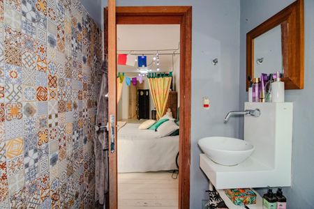 Casa à venda com 199m², 3 quartos e sem vaga Casa à venda com 199m², 3 quartos e sem vagaBanheiro da Suíte