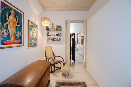 Casa à venda com 199m², 3 quartos e sem vaga Casa à venda com 199m², 3 quartos e sem vagaCorredor