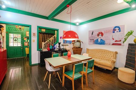 Casa à venda com 199m², 3 quartos e sem vaga Casa à venda com 199m², 3 quartos e sem vagaSala