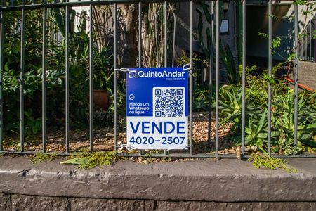 Casa à venda com 199m², 3 quartos e sem vaga Casa à venda com 199m², 3 quartos e sem vagaPlaquinha