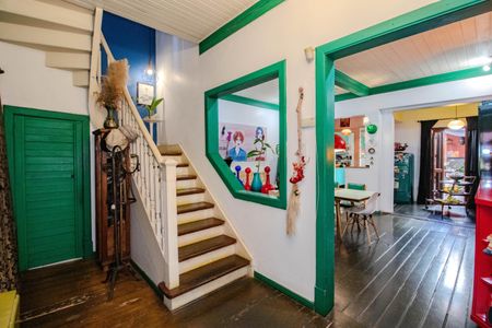 Casa à venda com 199m², 3 quartos e sem vaga Casa à venda com 199m², 3 quartos e sem vagaSala