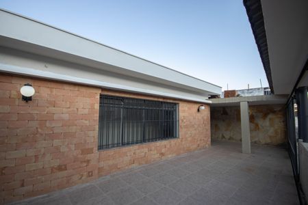 Casa para alugar com 240m², 3 quartos e 3 vagasQuintal