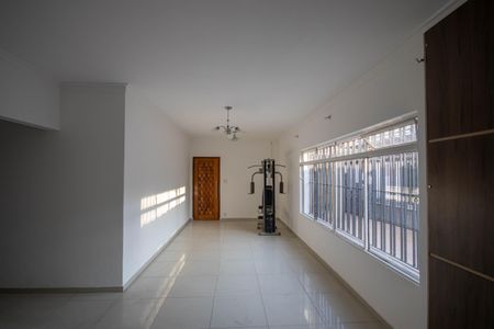 Casa para alugar com 240m², 3 quartos e 3 vagasSala