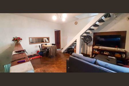 Casa para alugar com 125m², 2 quartos e 3 vagasSala