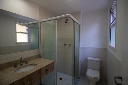 Apartamento para alugar com 120m², 3 quartos e 2 vagasBanheiro da Suíte