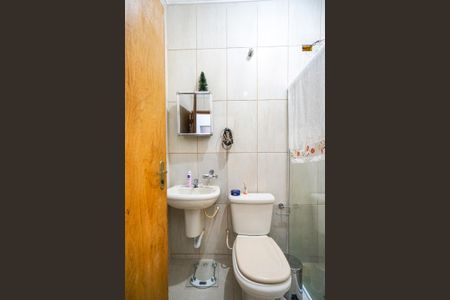 Casa à venda com 100m², 2 quartos e 2 vagas Casa à venda com 100m², 2 quartos e 2 vagasBanheiro da suíte 02