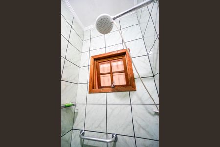 Casa à venda com 100m², 2 quartos e 2 vagas Casa à venda com 100m², 2 quartos e 2 vagasBanheiro da suíte 01