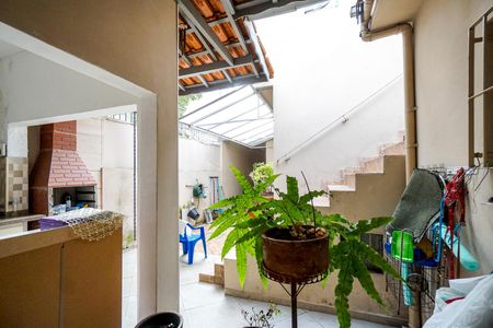Casa à venda com 100m², 2 quartos e 2 vagas Casa à venda com 100m², 2 quartos e 2 vagasVista da suíte 02