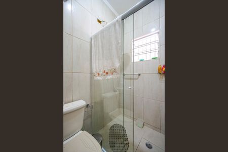 Casa à venda com 100m², 2 quartos e 2 vagas Casa à venda com 100m², 2 quartos e 2 vagasBanheiro da suíte 02