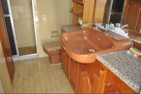 Apartamento à venda com 61m², 2 quartos e 1 vagaBanheiro Social