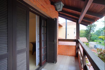 Casa à venda com 200m², 3 quartos e 3 vagasSuíte Varanda - Segundo Andar