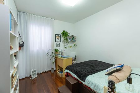 Apartamento à venda com 124m², 4 quartos e 2 vagas Apartamento à venda com 124m², 4 quartos e 2 vagasQuarto 4