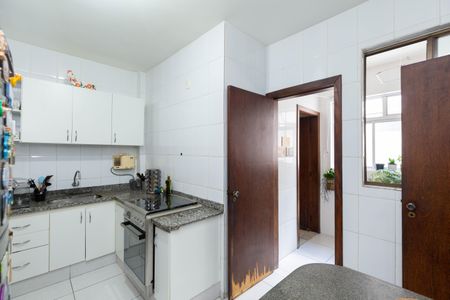 Apartamento à venda com 124m², 4 quartos e 2 vagas Apartamento à venda com 124m², 4 quartos e 2 vagasCozinha