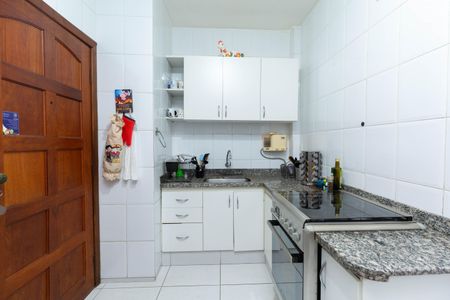 Apartamento à venda com 124m², 4 quartos e 2 vagas Apartamento à venda com 124m², 4 quartos e 2 vagasCozinha