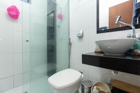 Apartamento à venda com 124m², 4 quartos e 2 vagas Apartamento à venda com 124m², 4 quartos e 2 vagasBanheiro