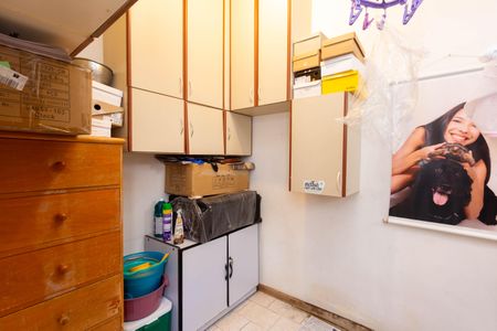 Apartamento à venda com 124m², 4 quartos e 2 vagas Apartamento à venda com 124m², 4 quartos e 2 vagasQuarto de Serviço