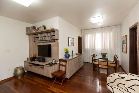 Apartamento à venda com 124m², 4 quartos e 2 vagas Apartamento à venda com 124m², 4 quartos e 2 vagasSala