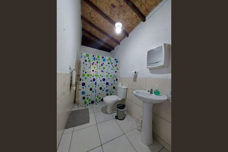 Casa para alugar com 40m², 1 quarto e 2 vagasBanheiro