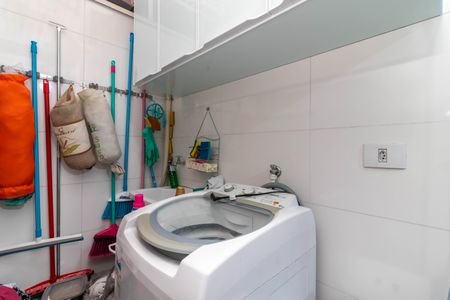 Casa de condomínio à venda com 65m², 2 quartos e 1 vagaÁrea de Serviço