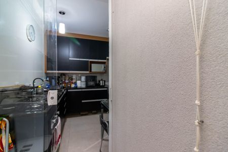 Casa de condomínio à venda com 65m², 2 quartos e 1 vagaÁrea de Serviço