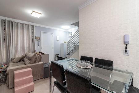 Casa de condomínio à venda com 65m², 2 quartos e 1 vagaCozinha e Sala de Jantar