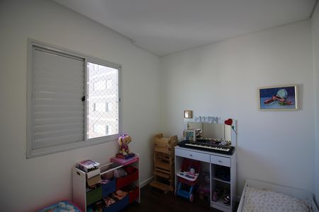 Apartamento à venda com 102m², 3 quartos e 2 vagasQuarto 2