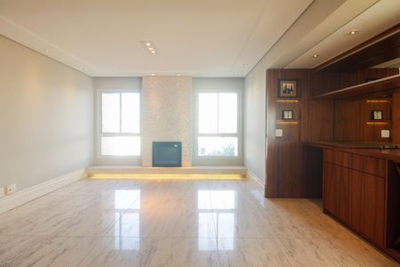 Apartamento à venda com 242m², 3 quartos e 4 vagas Apartamento à venda com 242m², 3 quartos e 4 vagasSala