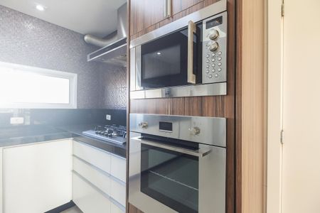 Apartamento à venda com 242m², 3 quartos e 4 vagas Apartamento à venda com 242m², 3 quartos e 4 vagasCozinha