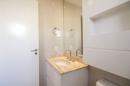 Apartamento à venda com 242m², 3 quartos e 4 vagas Apartamento à venda com 242m², 3 quartos e 4 vagasSuíte 3 - Banheiro