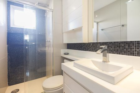 Apartamento à venda com 242m², 3 quartos e 4 vagas Apartamento à venda com 242m², 3 quartos e 4 vagasSuíte 2 - Banheiro