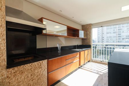 Apartamento à venda com 242m², 3 quartos e 4 vagas Apartamento à venda com 242m², 3 quartos e 4 vagasVaranda Gourmet