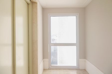 Apartamento à venda com 242m², 3 quartos e 4 vagas Apartamento à venda com 242m², 3 quartos e 4 vagasEntrada Privativa